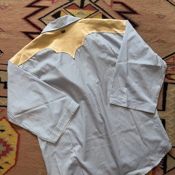 NWT L Women's Blue Striped Top with Cowboy Boots and Yoke - Picture 5 of 5